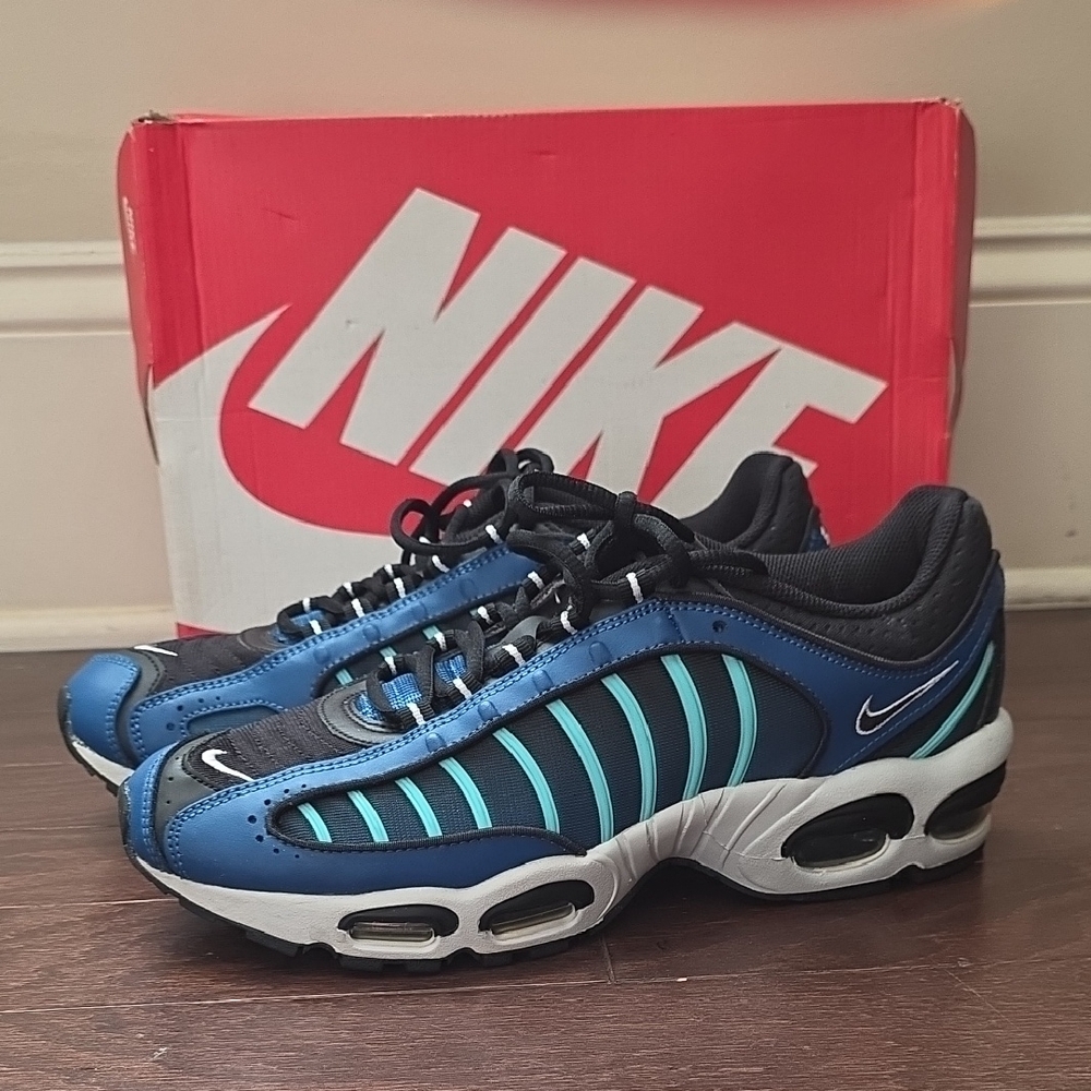 Nike Men’s Tailwind IV Blue Black Running Shoes